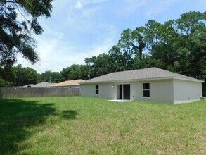 14068 SE 47th Ave in Summerfield, FL - Building Photo - Building Photo