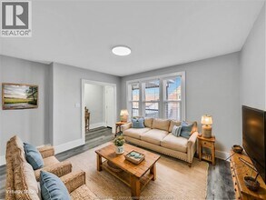 277 Rankin Ave in Windsor, ON - Foto de edificio - Building Photo
