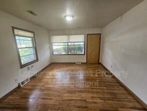1824 Missouri St in Lawrence, KS - Building Photo - Building Photo