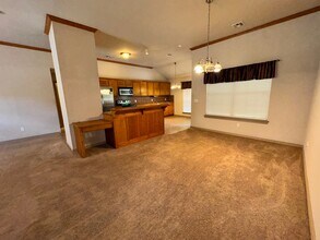 1424 Teakwood Dr in Norman, OK - Building Photo - Building Photo