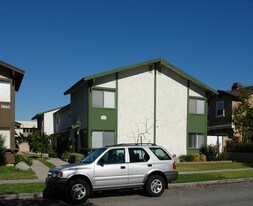3671 Green Ave in Los Alamitos, CA - Building Photo