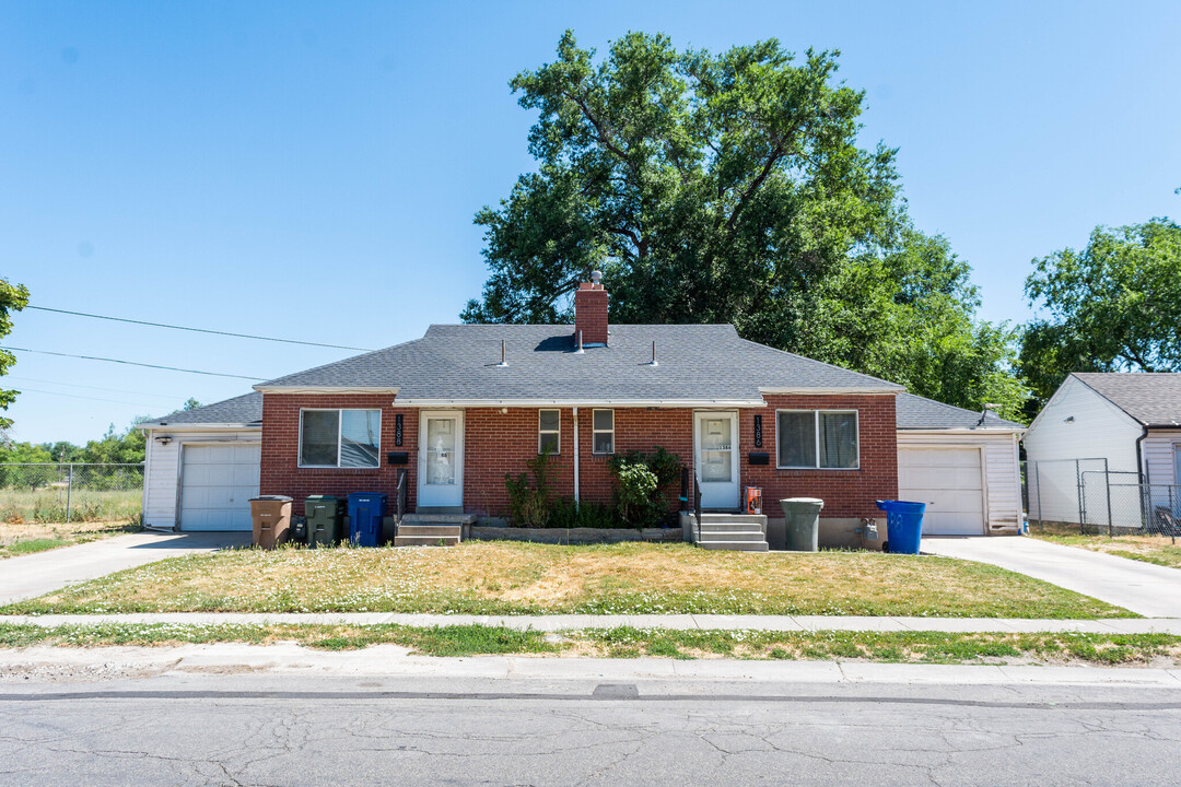 1386 Glenrose Dr S in Salt Lake City, UT - Building Photo