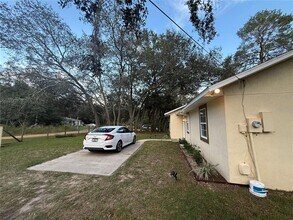 40233 Palm St in Lady Lake, FL - Building Photo - Building Photo