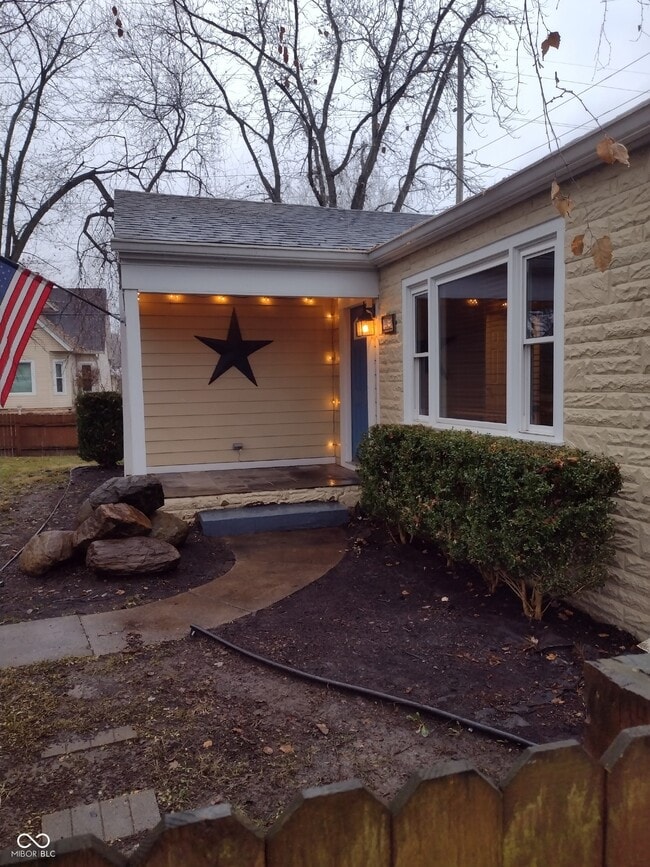 property at 10 Commerce Dr