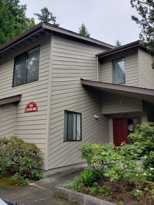 15160 Sunwood Blvd in Tukwila, WA - Building Photo