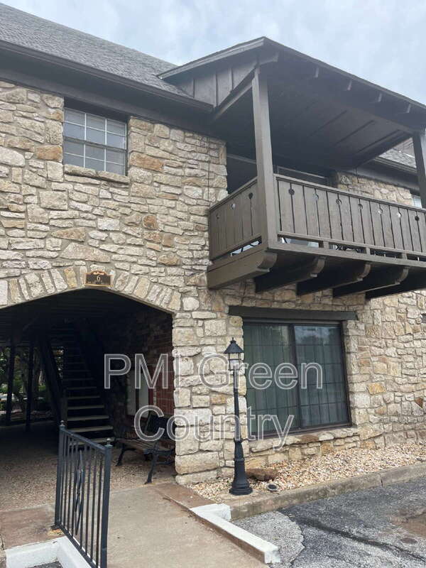 property at 6 E 22nd St