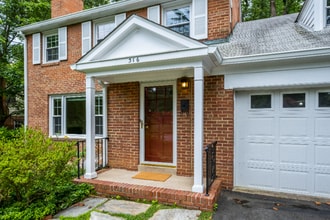 316 Forest Dr in Falls Church, VA - Building Photo - Building Photo
