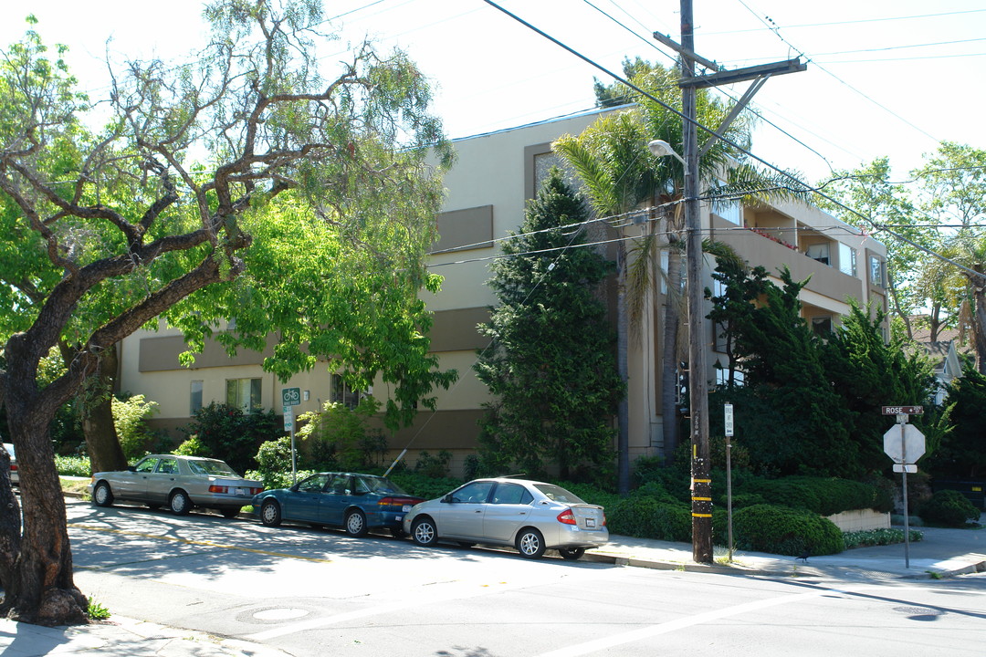 1401 Walnut St in Berkeley, CA - Building Photo