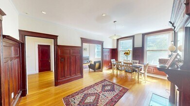 95 Centre St in Brookline, MA - Building Photo - Building Photo