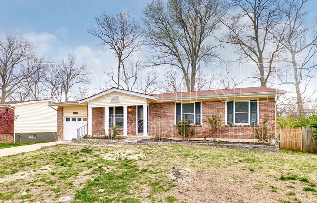property at 1942 Redwood Dr