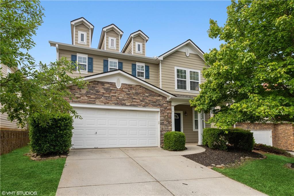 379 Roseglen Dr NW in Marietta, GA - Foto de edificio