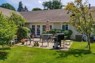 COUNTRYSIDE OF CLINTON in Clinton, IA - Building Photo