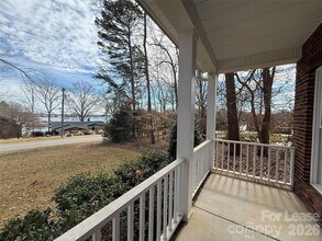 3993 Lake Shore Rd S in Denver, NC - Building Photo - Building Photo