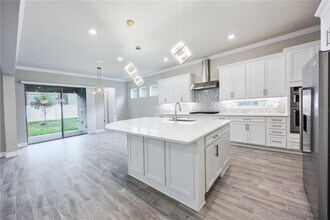 8077 Leaf Grv Cir in Orlando, FL - Building Photo - Building Photo