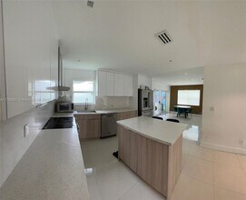 2050 N 57th Ter in Hollywood, FL - Building Photo - Building Photo