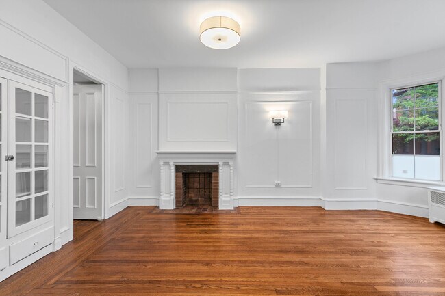 284 Orange St in New Haven, CT - Building Photo - Building Photo