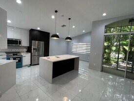 1970 NW 178th Terrace in Pembroke Pines, FL - Building Photo
