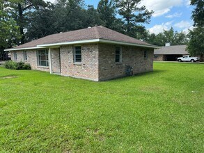 14747 S Harrells Ferry Rd in Baton Rouge, LA - Building Photo - Building Photo