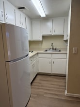 12221 W Bell Rd in Surprise, AZ - Foto de edificio - Building Photo
