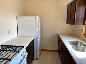 1322 Harding Ave, Unit 2 in Ames, IA - Building Photo - Building Photo