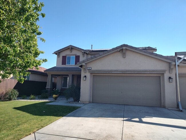5421 Carrotwood Ave in Bakersfield, CA - Foto de edificio - Building Photo