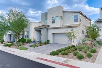 214 Abbey Hill St in Henderson, NV - Building Photo - Building Photo