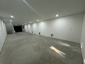 2209 Staples St in Houston, TX - Building Photo - Building Photo