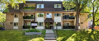 Treeview Manor in Guelph, ON - Building Photo