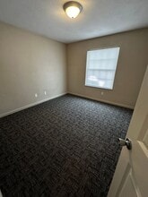 5212 Collier Ct in Jefferson City, MO - Building Photo - Building Photo