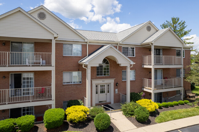 Coventry Place East in Cincinnati, OH - Building Photo - Building Photo