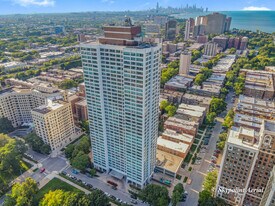 1700 E 56th St in Chicago, IL - Building Photo