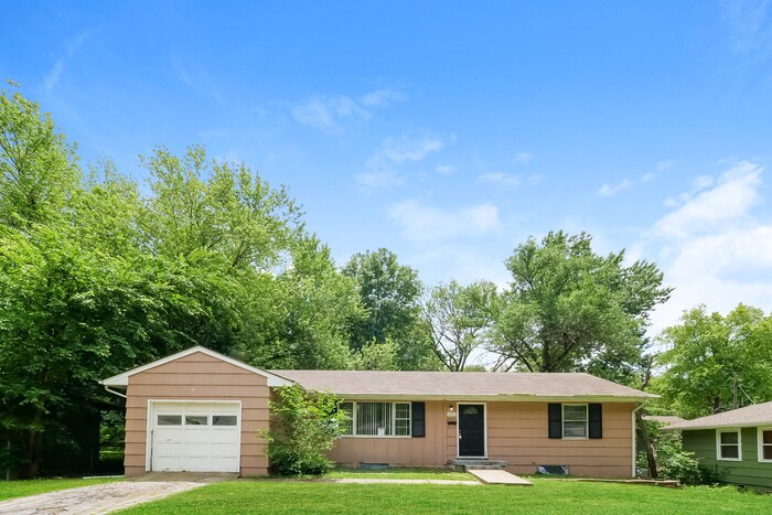 4503 E 112 Terrace in Kansas City, MO - Building Photo