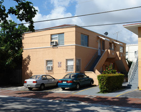 610 SW 13th Ave in Miami, FL - Building Photo - Building Photo