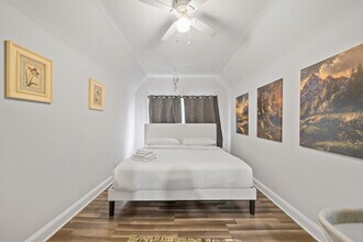 84 W 42nd St in Bayonne, NJ - Building Photo - Building Photo