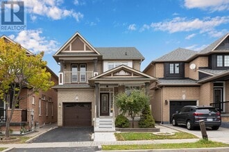 44 Hawkview Blvd in Vaughan, ON - Building Photo - Building Photo
