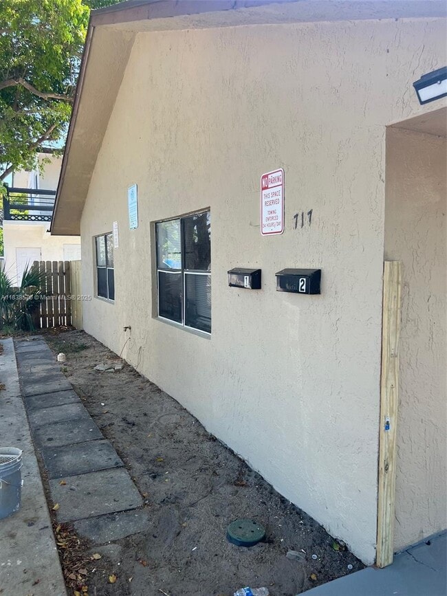 717 NW 5th Ave