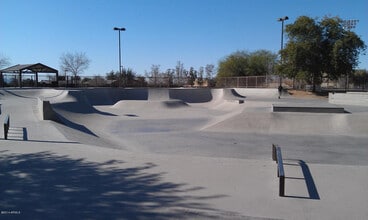 1025 W 19th Ave in Apache Junction, AZ - Building Photo - Building Photo