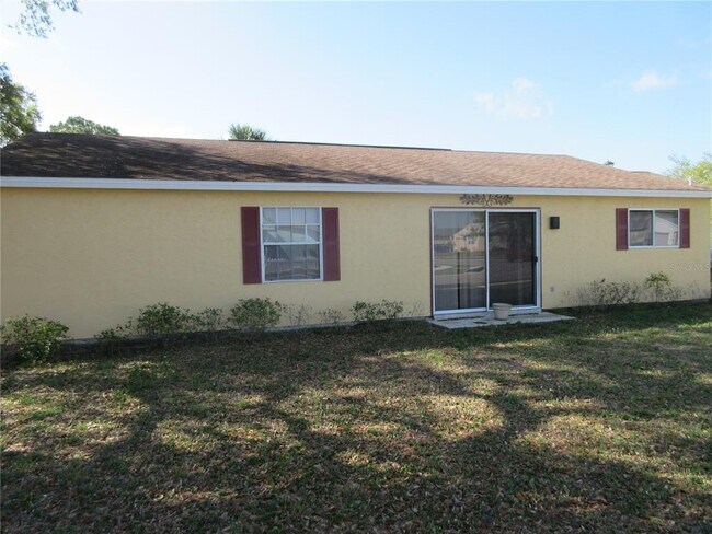 484 Hippel St in Port Charlotte, FL - Building Photo - Building Photo