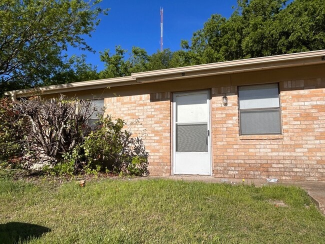 property at 909 Dryden Ave