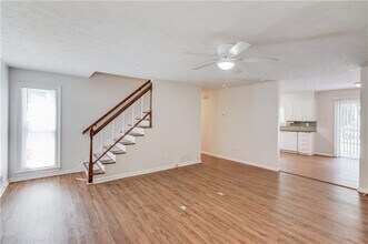 4905 Wade Valley Way in Cumming, GA - Building Photo - Building Photo