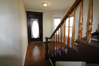 1608 Summit Ln in Davenport, IA - Foto de edificio - Building Photo