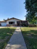 231 E 18th St in Marysville, CA - Building Photo