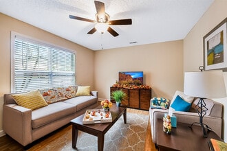 Meadow Creek Townhomes in Concord, NC - Building Photo - Building Photo