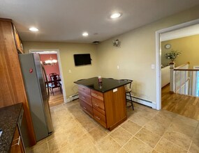 2 Barrett Rd in Lexington, MA - Building Photo - Building Photo