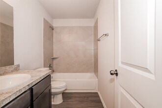 217 Pronghorn Dr in Huntsville, TX - Building Photo - Building Photo