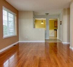 1160 Hawthorne Ln in Elk Grove Village, IL - Building Photo - Building Photo