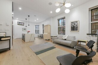 93 Revere St in Boston, MA - Building Photo - Building Photo