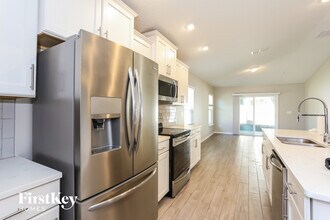 4121 Emilio Ln in Jacksonville, FL - Building Photo - Building Photo