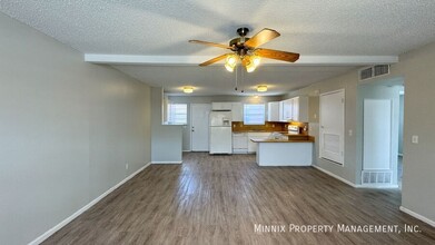 2302 W 16th St in Plainview, TX - Building Photo - Building Photo