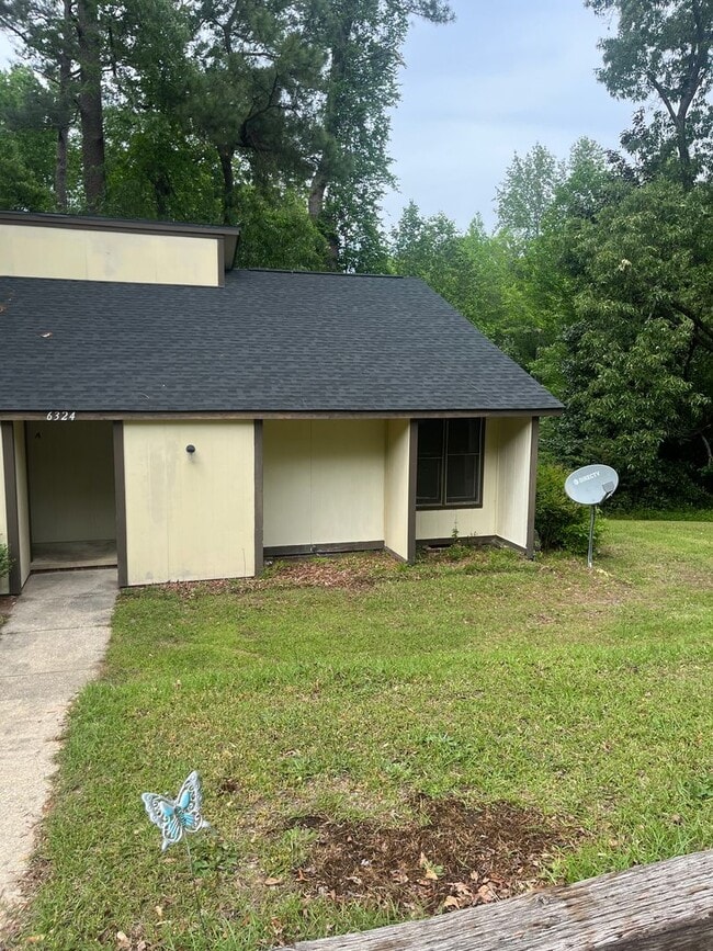 6324 Marykirk Dr in Fayetteville, NC - Building Photo - Building Photo